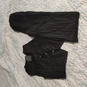 Kenneth Cole Reaction...size 4 ..suit